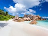 Pláž, ostrov La Digue (Seychely, Dreamstime)